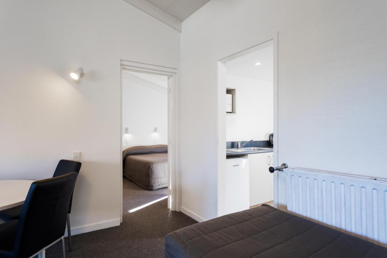 Queenstown Motel Apartments (Adults Only) Ngoại thất bức ảnh