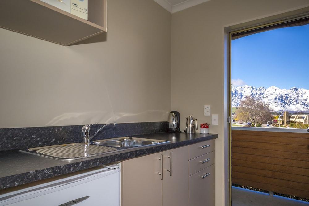 Queenstown Motel Apartments (Adults Only) Ngoại thất bức ảnh