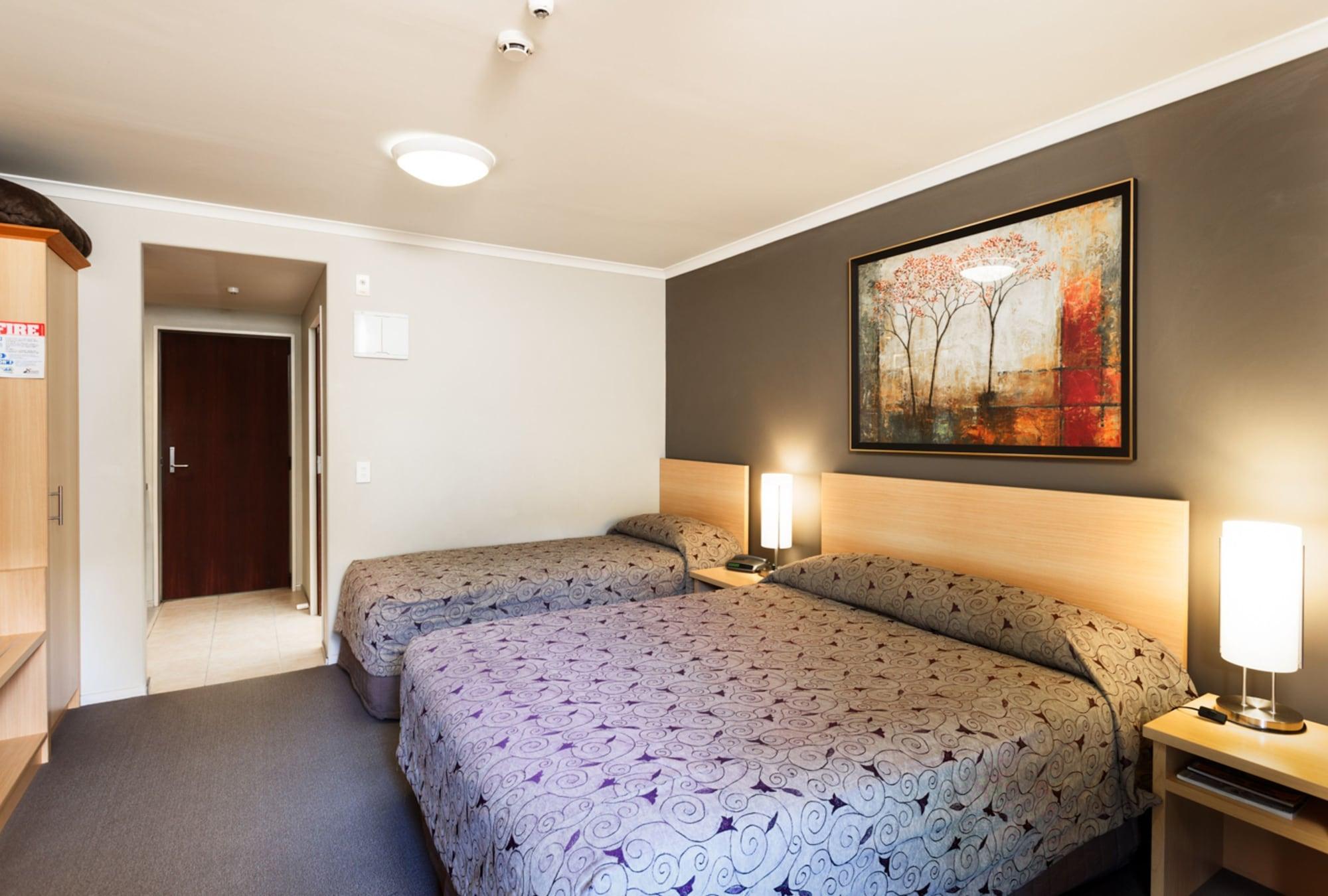 Queenstown Motel Apartments (Adults Only) Ngoại thất bức ảnh