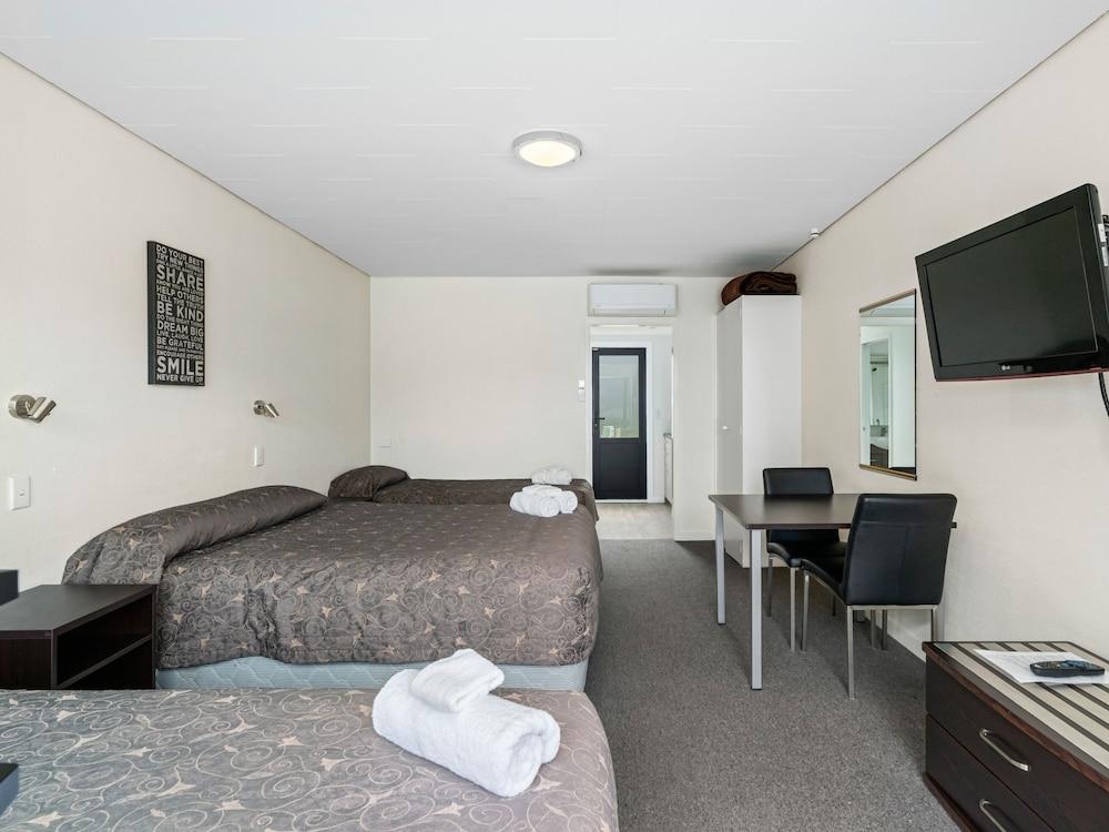 Queenstown Motel Apartments (Adults Only) Ngoại thất bức ảnh