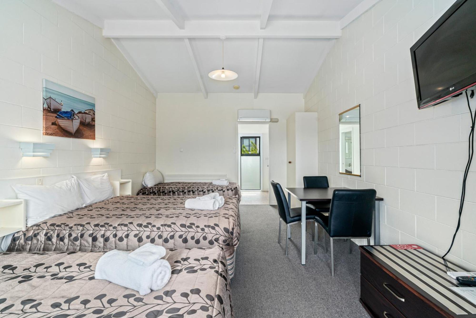 Queenstown Motel Apartments (Adults Only) Phòng bức ảnh